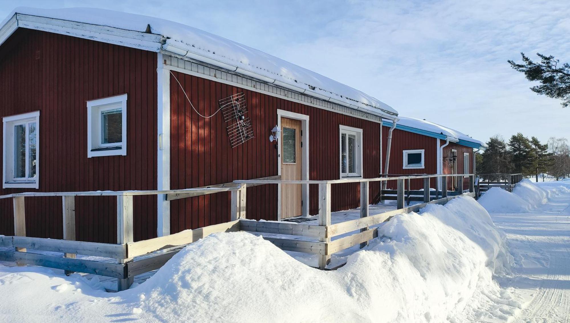 Fritidshus - Cottage - Holiday House - Soluppgang Blattniksele المظهر الخارجي الصورة